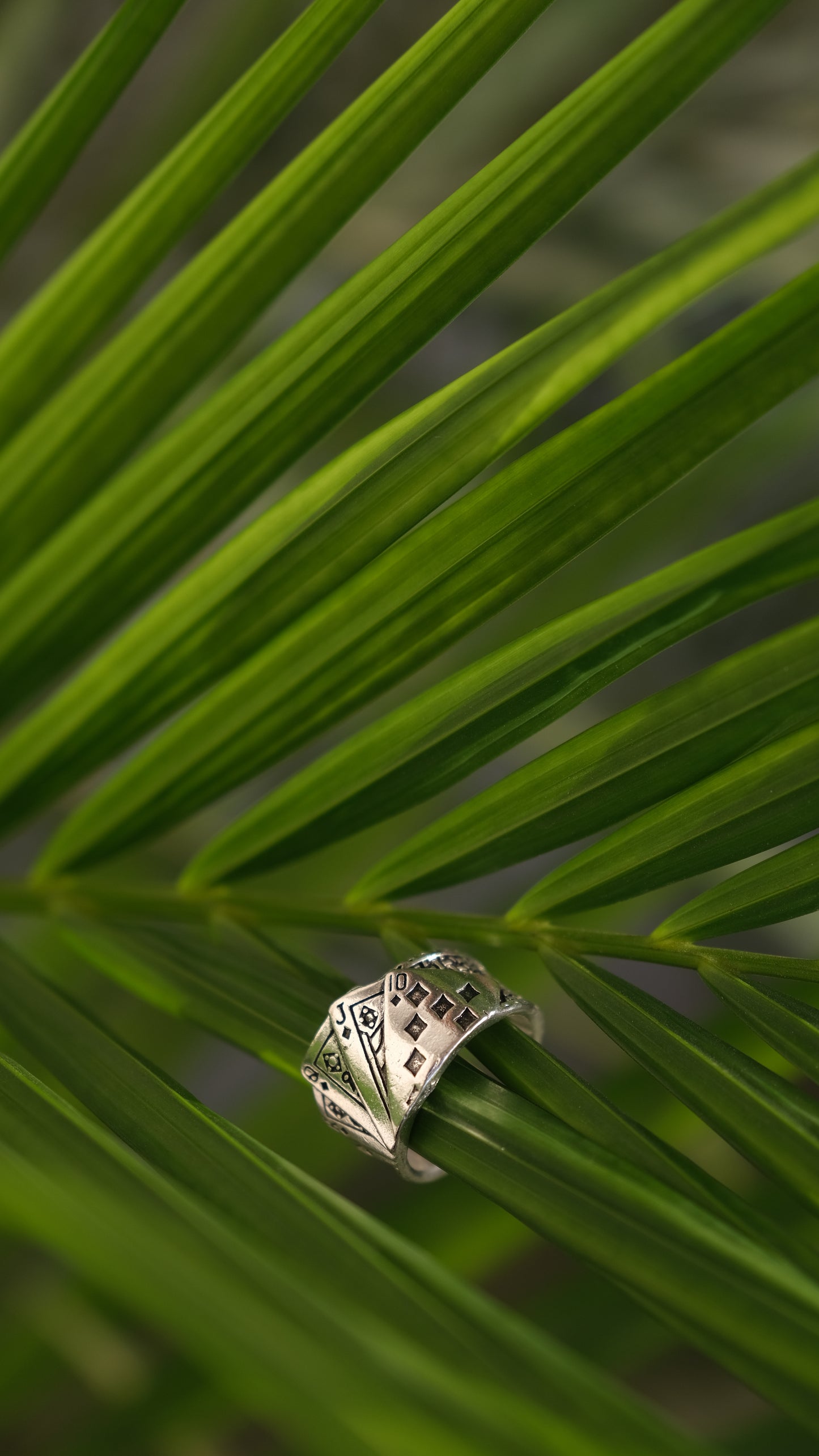 Y2K card patterned ring