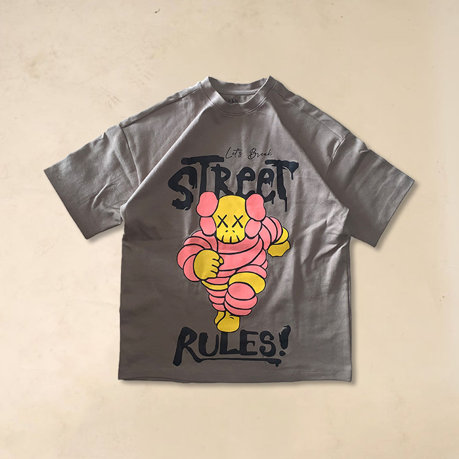 kaws big graphich tee