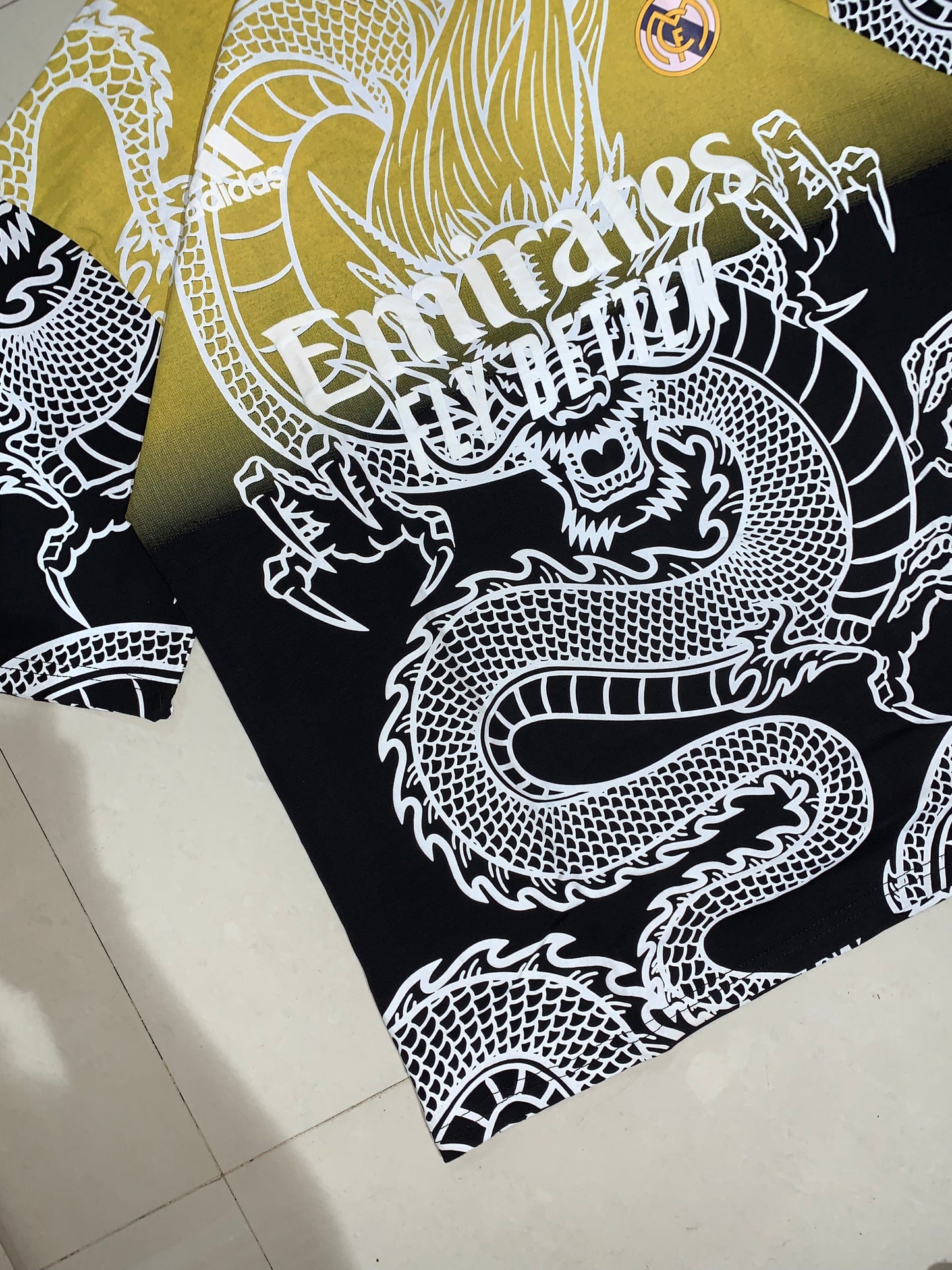 real madrid concept jersey tee (black)