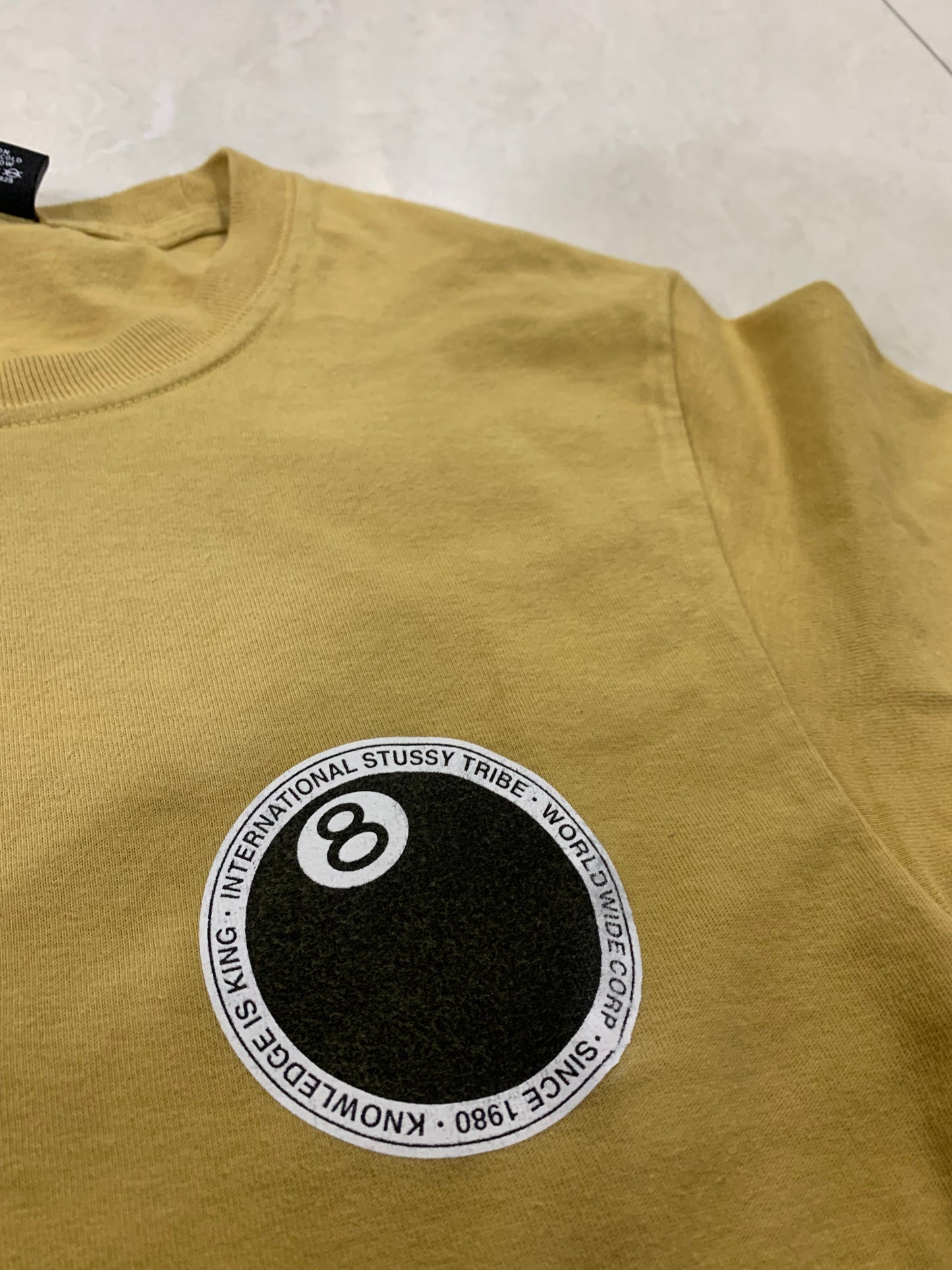 Stussy 8 ball tee beige