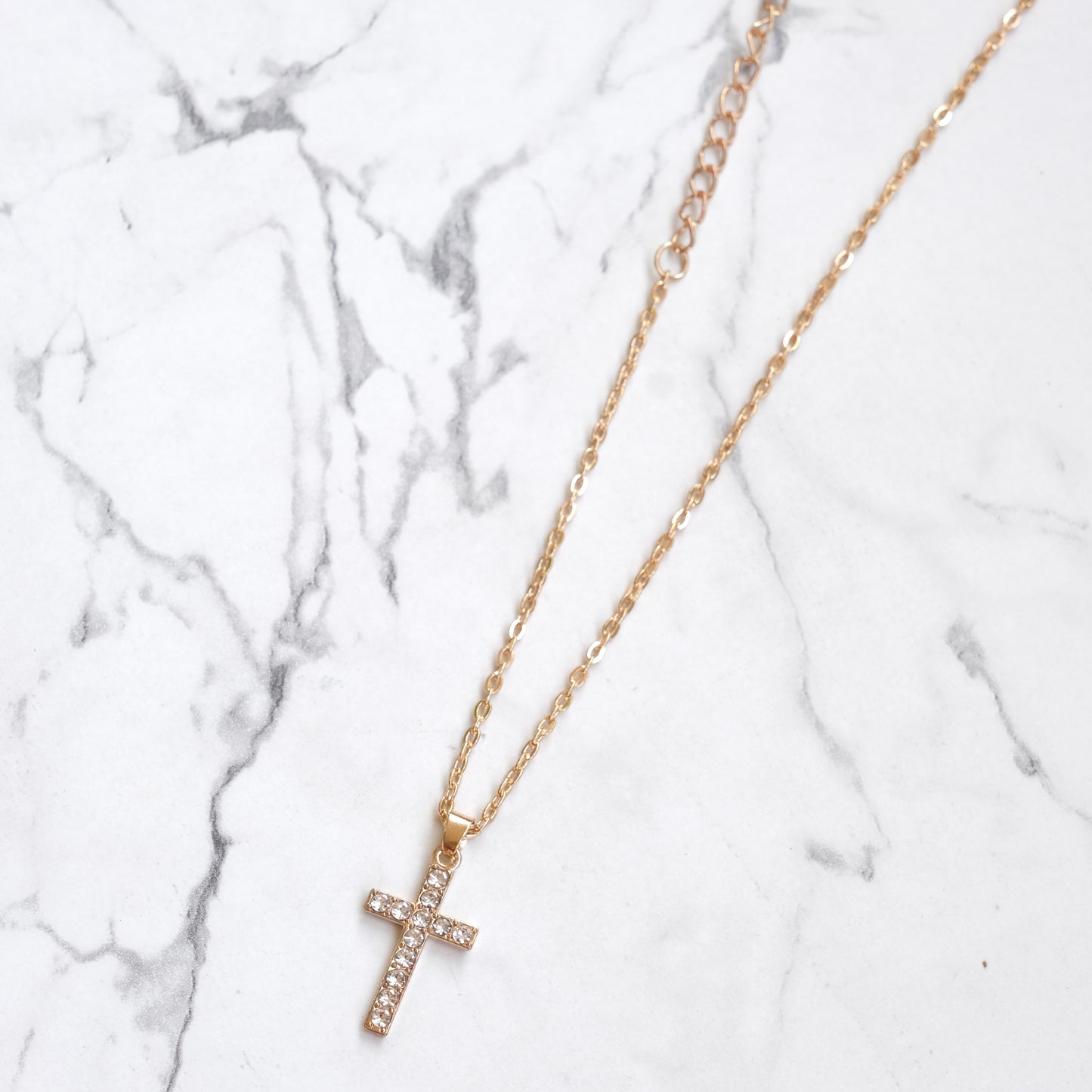 Iced Out Cross Neckpiece