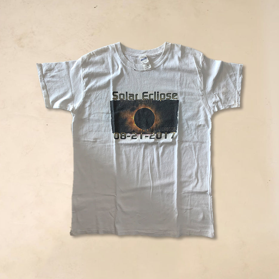 VTG gildan solar eclipse tee
