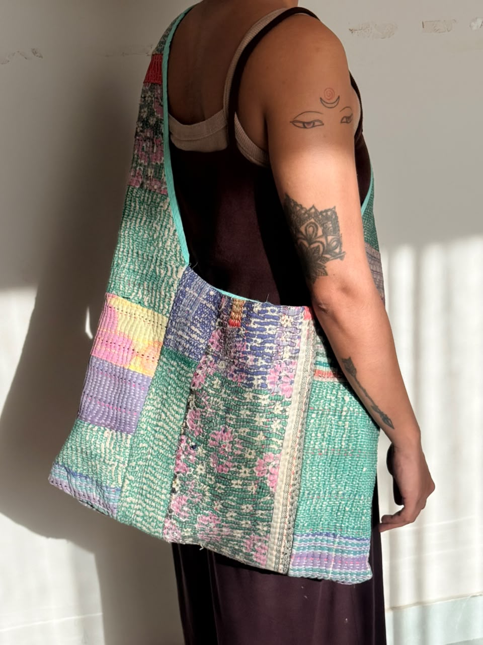 Crossbody sling tote bag : made of vintage kantha bedsheet - 2