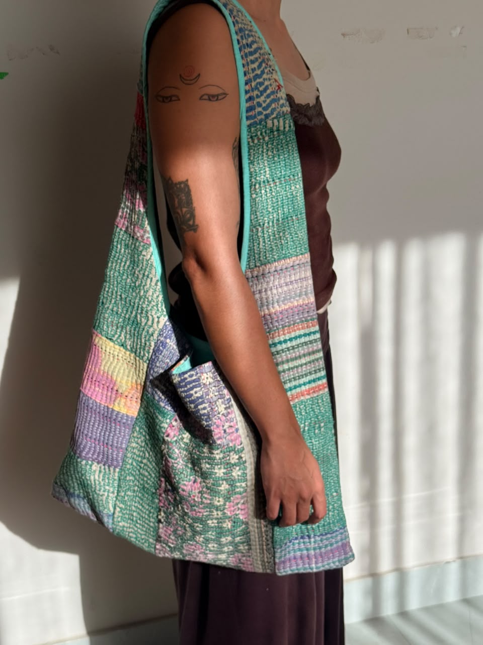 Crossbody sling tote bag : made of vintage kantha bedsheet - 2
