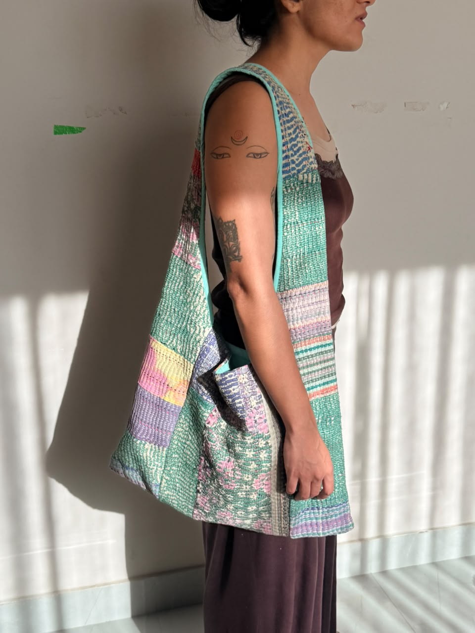 Crossbody sling tote bag : made of vintage kantha bedsheet - 2