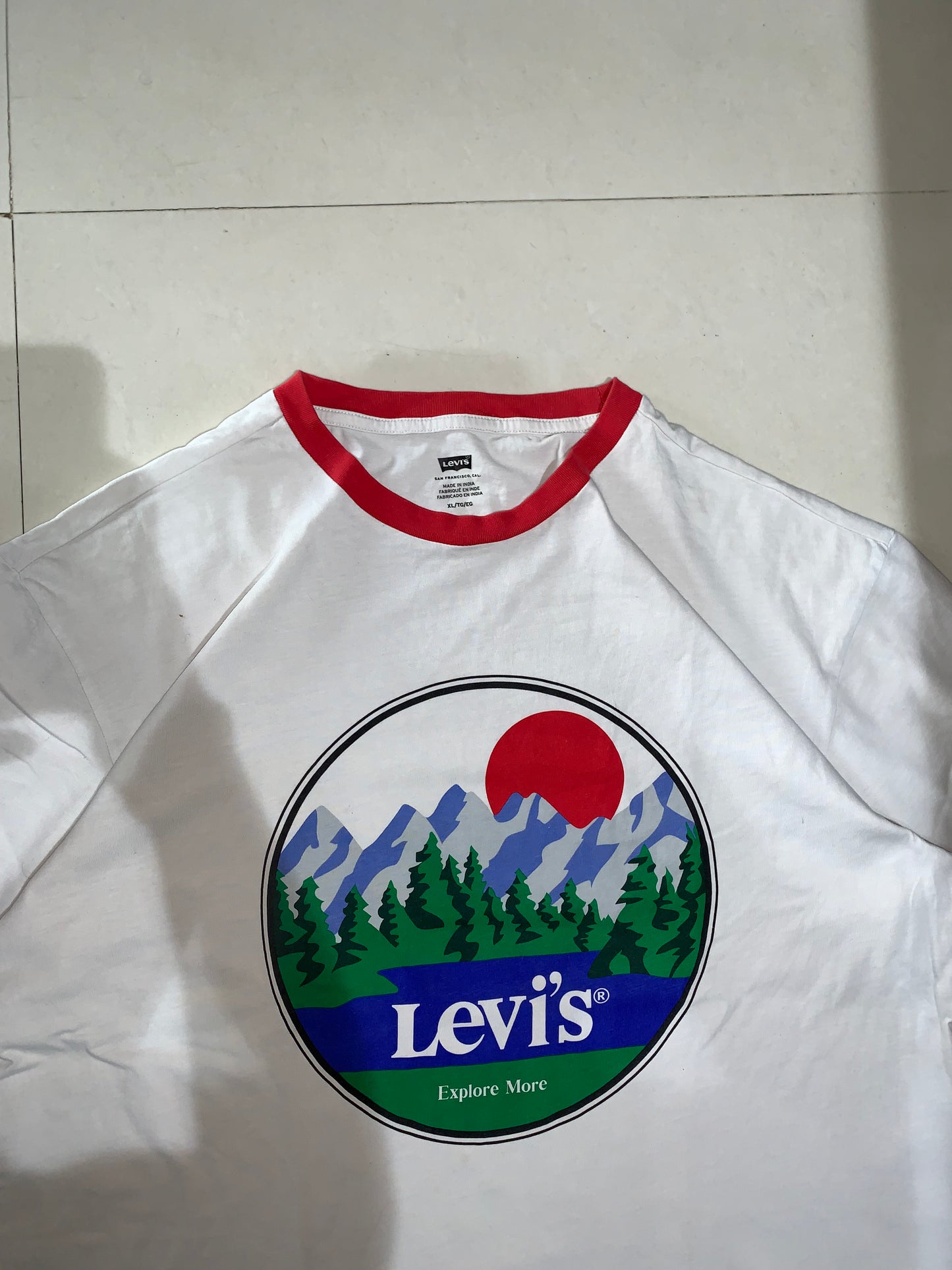 VTG levis tee